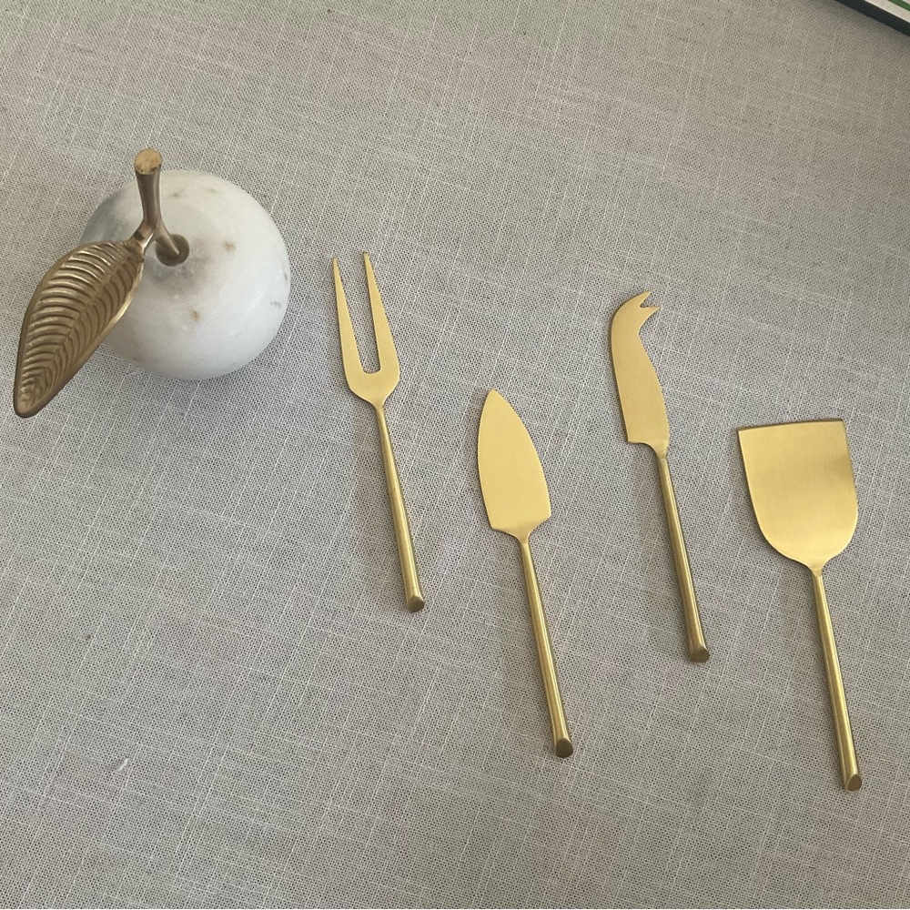 Nordstrom At Home Gold Cheese Knife Set 🧀 🍷